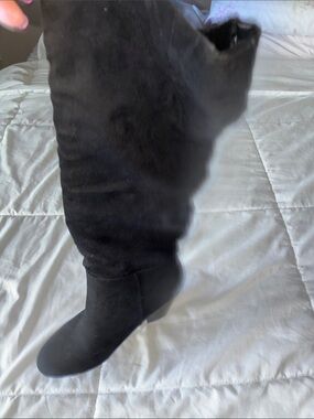 Women's Black Suede Knee-High Heeled Boot